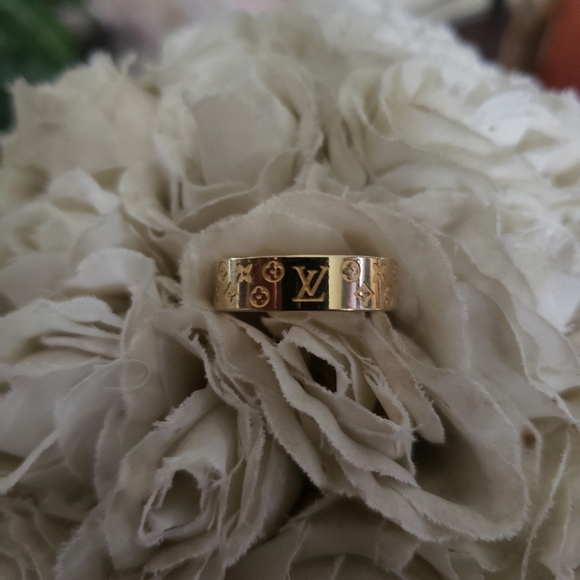 Custom-made Stainless Ring - Picture 6 of 8